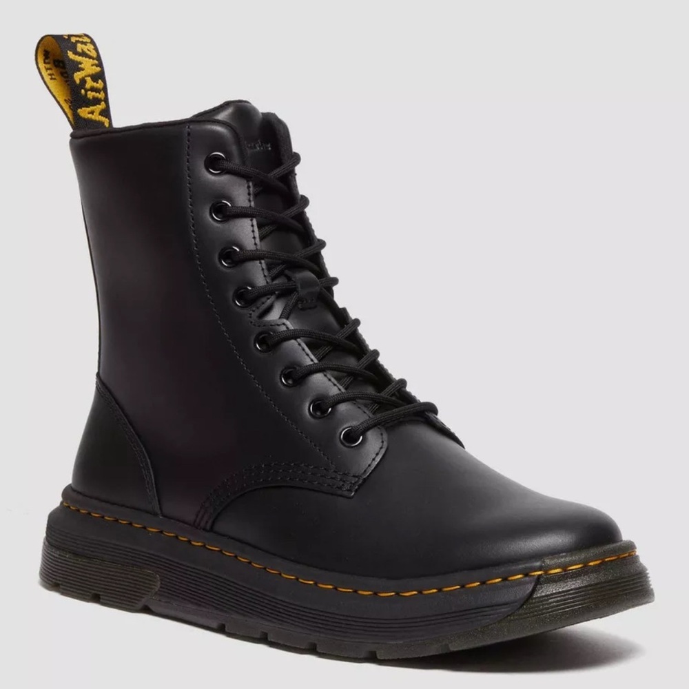 Doc Marten’s CREWSON CLASSIC LEATHER EVERYDAY BOOTS Black Womens 5